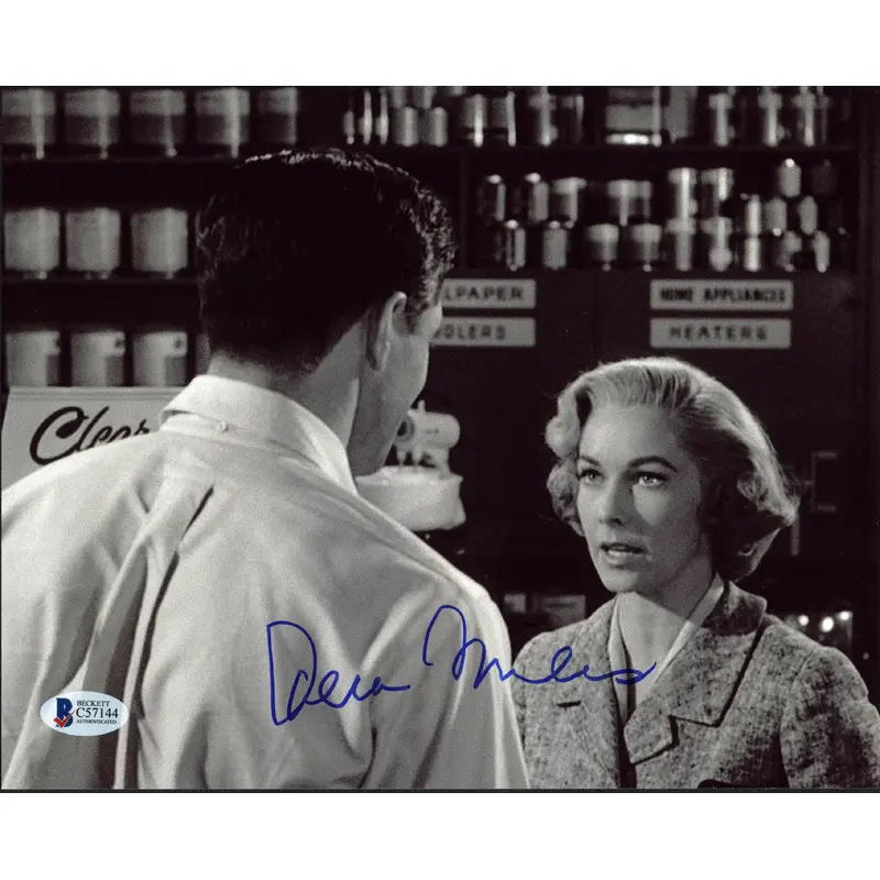 Vera Miles Psycho Authentic Signed 8X10 Photo Autographed BAS #C57144