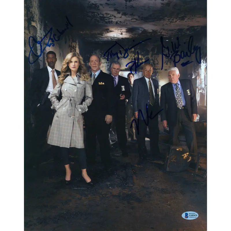 The Closer (5) Reynolds, Bailey, Gussett, Denison & +1 Signed 11x14 Photo BAS 3