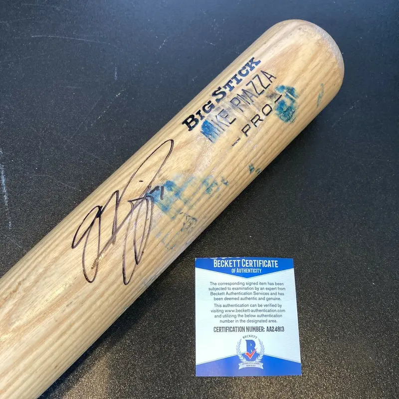 Mike Piazza Signed Game Used Rawlings Big Stick Baseball Bat Beckett COA