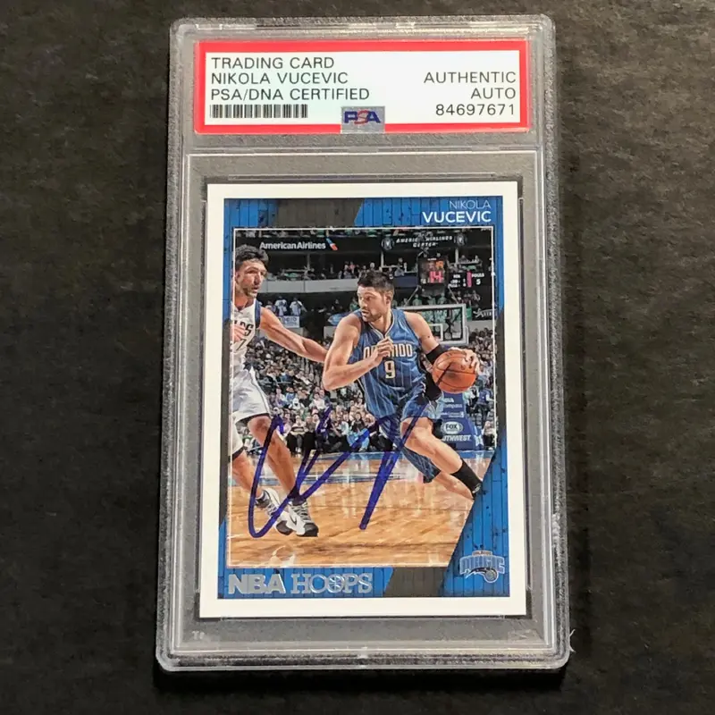 2016-17 NBA Hoops #78 Nikola Vucevic Signed Card AUTO PSA Slabbed Magic