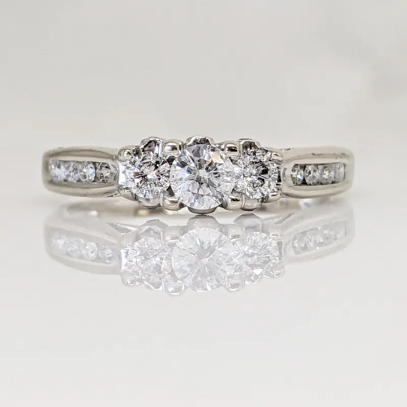 14K WHITE .53 CARAT TOTAL WEIGHT I1 H DIAMOND ROUND (17) TRINITY ESTATE RING 2.4 GRAMS