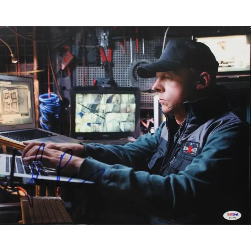 Simon Pegg Ghost Protocol Signed Authentic 11X14 Photo PSA/DNA #S87495