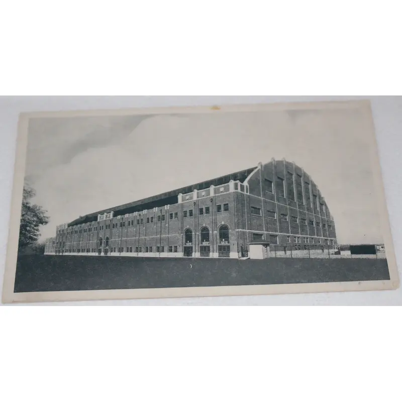 Vintage Early Uncirculated Butler (Hinkle) Fieldhouse Postcard