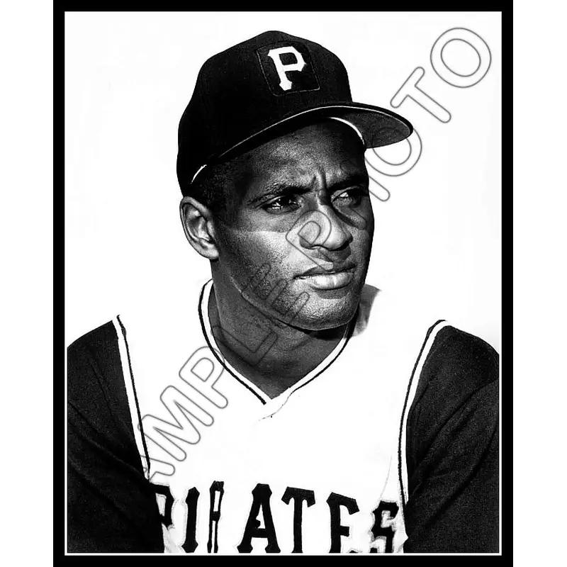 Roberto Clemente 8X10 Photo - Pittsburgh Pirates - 165