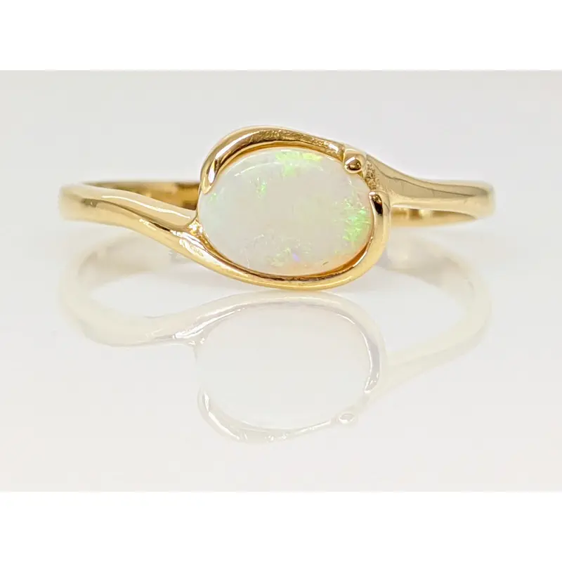 10K OPAL OVAL 5X7 BEZEL BYPASS ESTATE RING 1.2 GRAMS