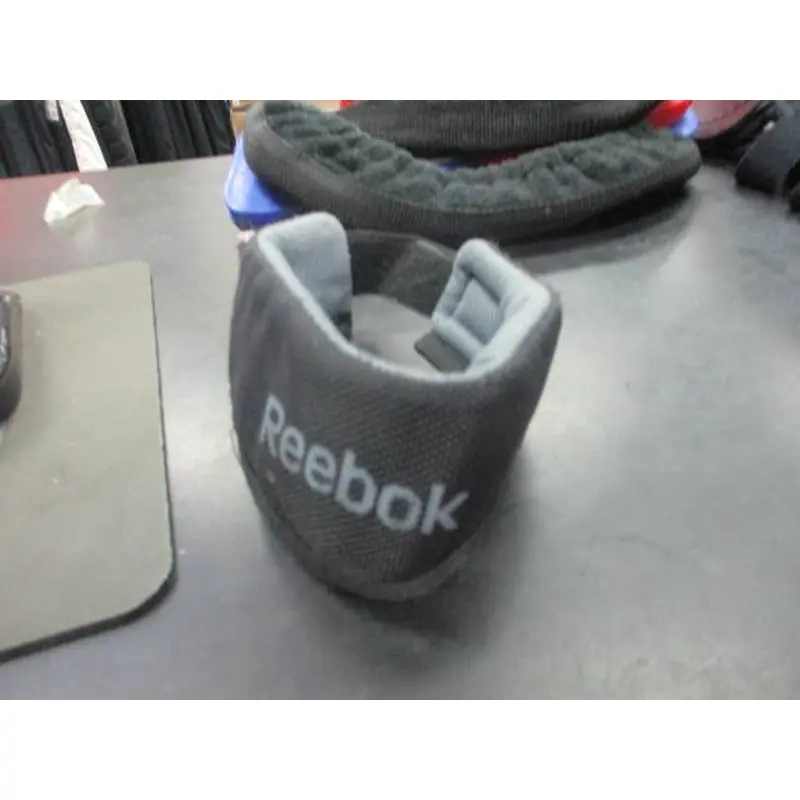 Used Reebok 4k Jr Neck Guard
