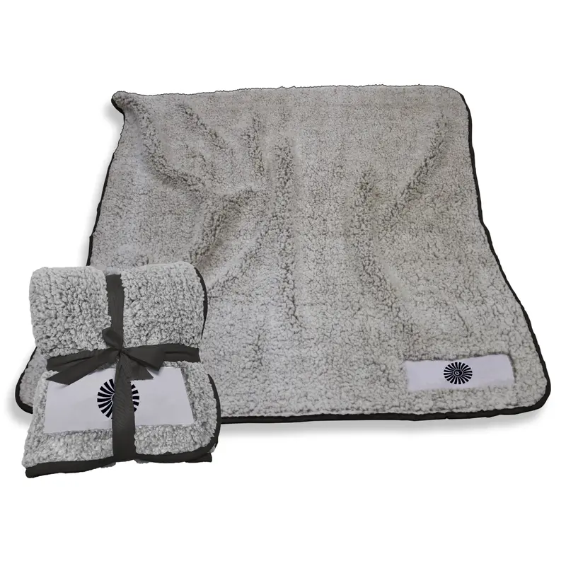 Sunseeker Resorts Black Frosty Fleece