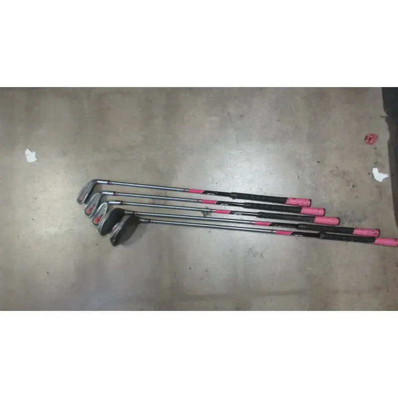 Used Walter Hagen Junior 5 Piece Set -Needs grips