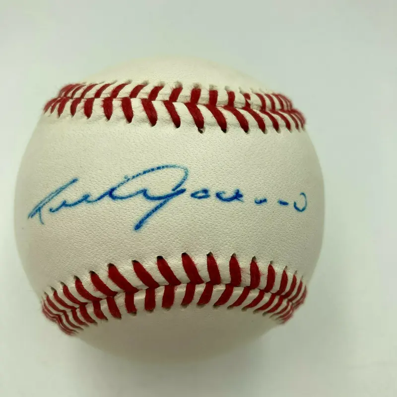 Luis Aparicio Signed Autographed Official League Baseball