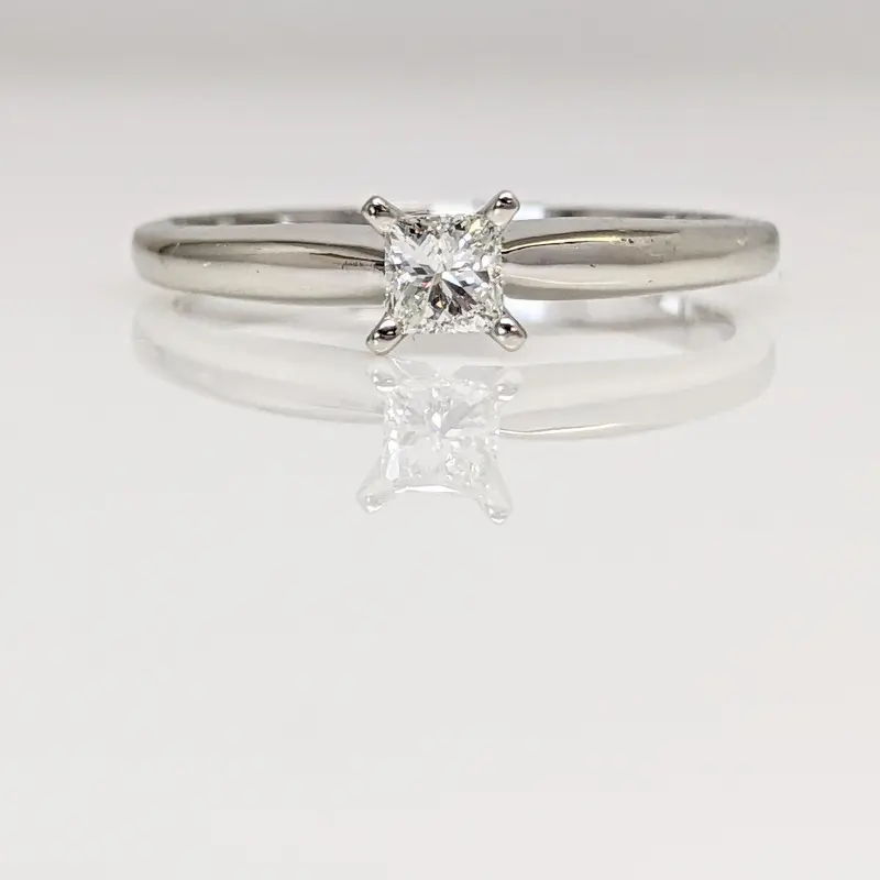 10K WHITE .20 CARAT TOTAL SI2 I DIAMOND PRINCESS CUT ESTATE SOLITAIRE RING 1.9 GRAMS