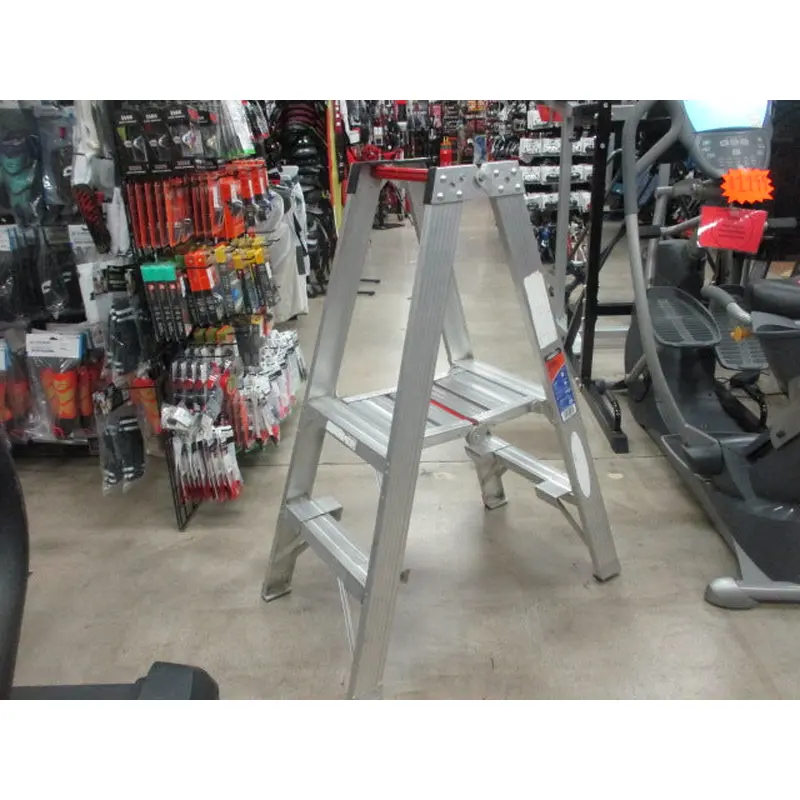 Used Werner PT372 300-Pound Duty Rating Twin Step Aluminum Stockr's Ladder, 2ft