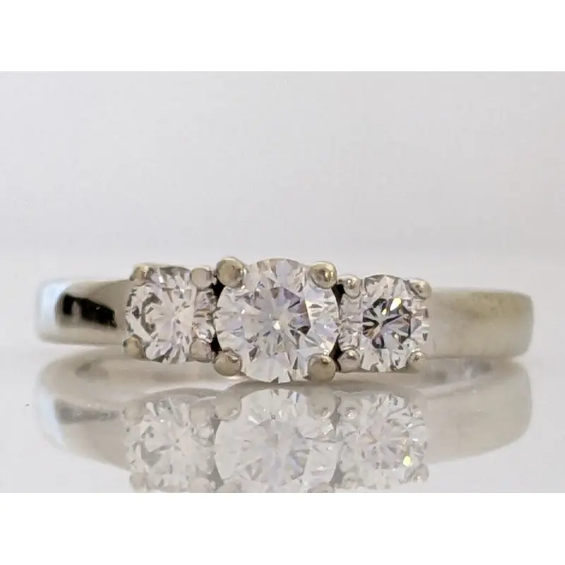 14K WHITE .74 CARAT TOTAL WEIGHT SI2 G DIAMOND ROUND (3) ESTATE RING 3.5 GRAMS