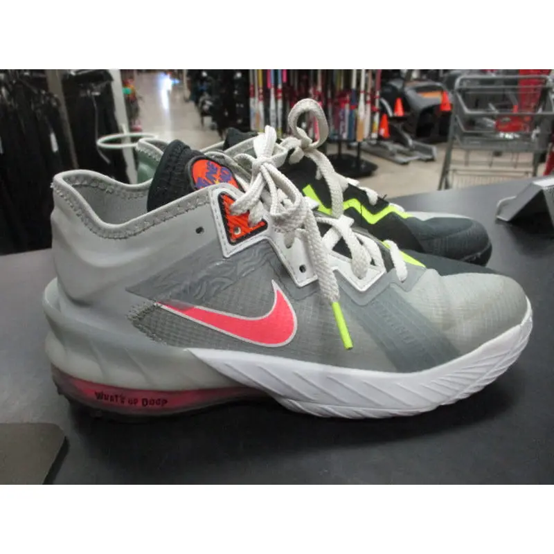 Used Nike What's Up Doc Basketball Shoes Size 5