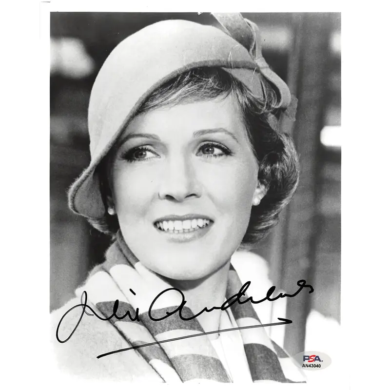 Julie Andrews The Sound Of Music Authentic Signed 8x10 Photo PSA/DNA #AN43040
