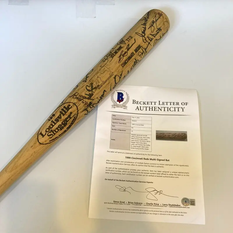 1999 Cincinnati Reds Team Signed Baseball Bat With Beckett COA