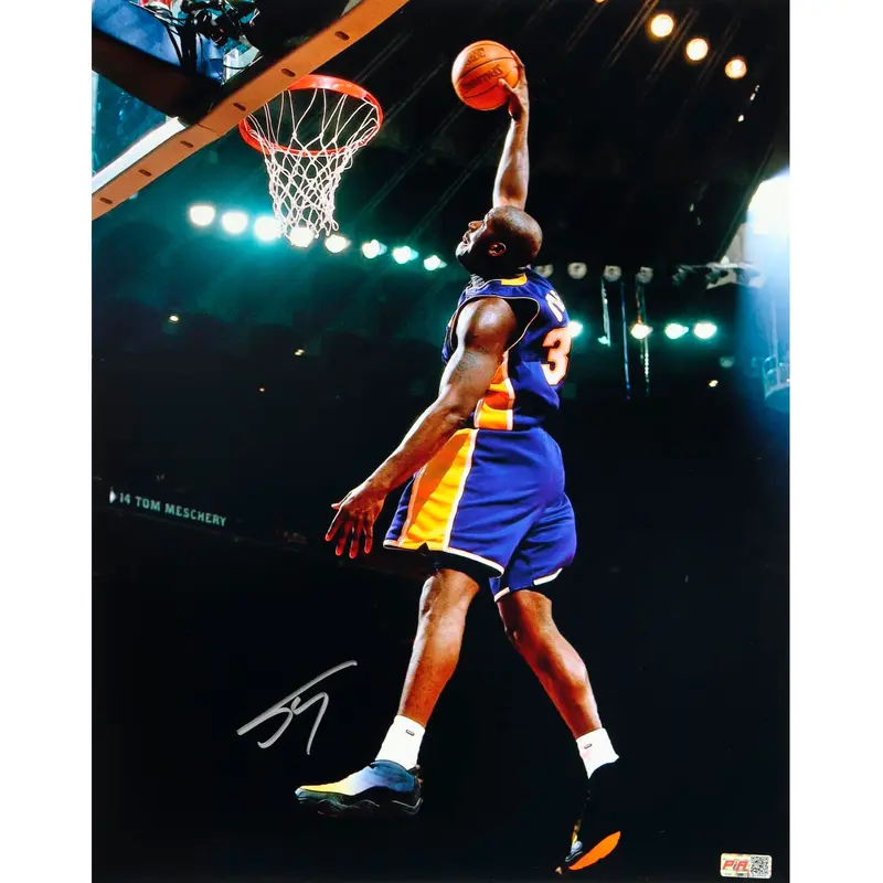 Shaquille O'Neal Signed Lakers 16x20 Framed Photo (PIA COA)