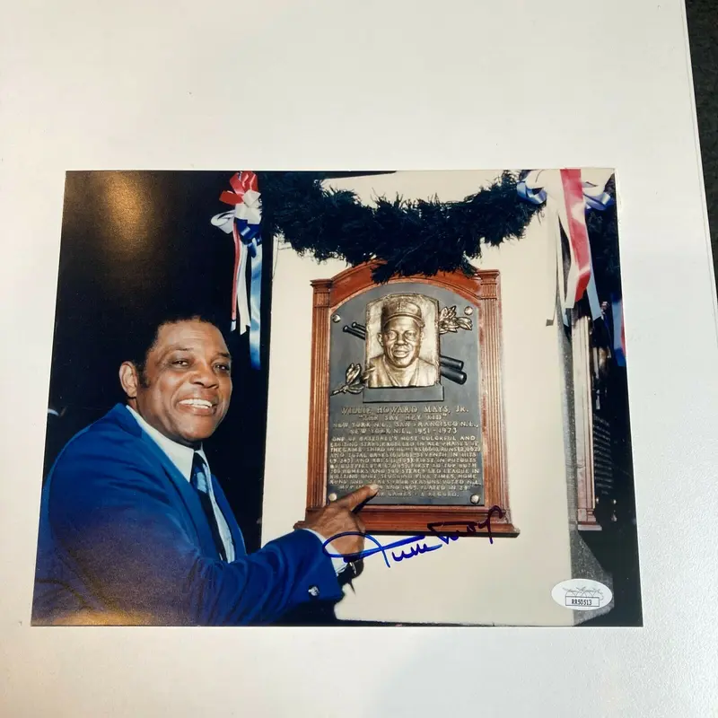 Willie Mays Hall Of Fame Induction Signed Autographed 8x10 Photo With JSA COA