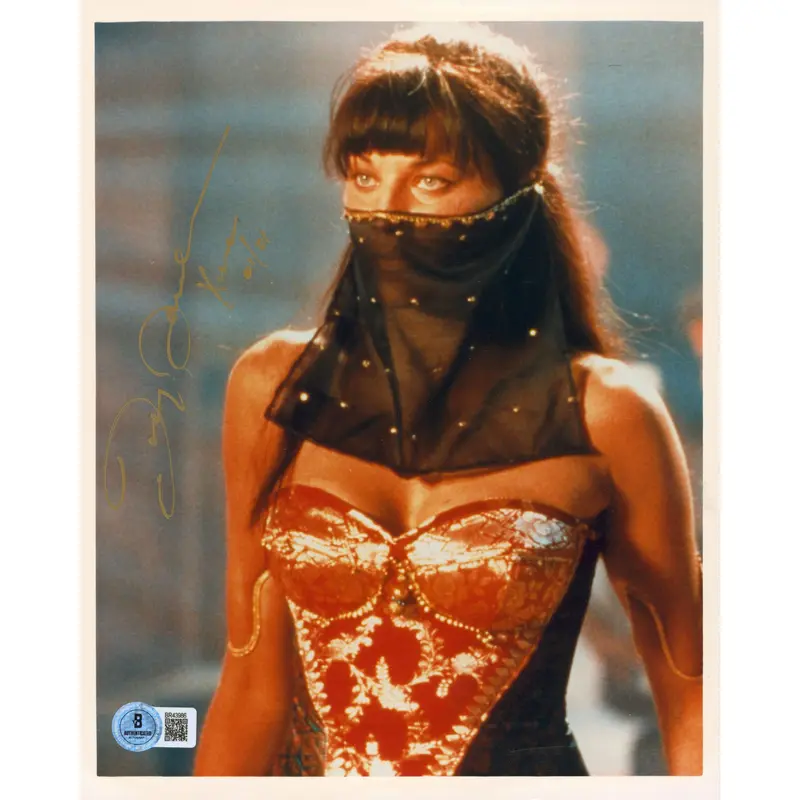 Lucy Lawless Xena Warrior Princess "Xena" Signed 8x10 Photo BAS #BR43986