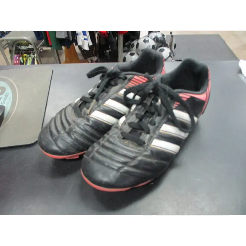 Used Adidas Soccer Cleats Size 2