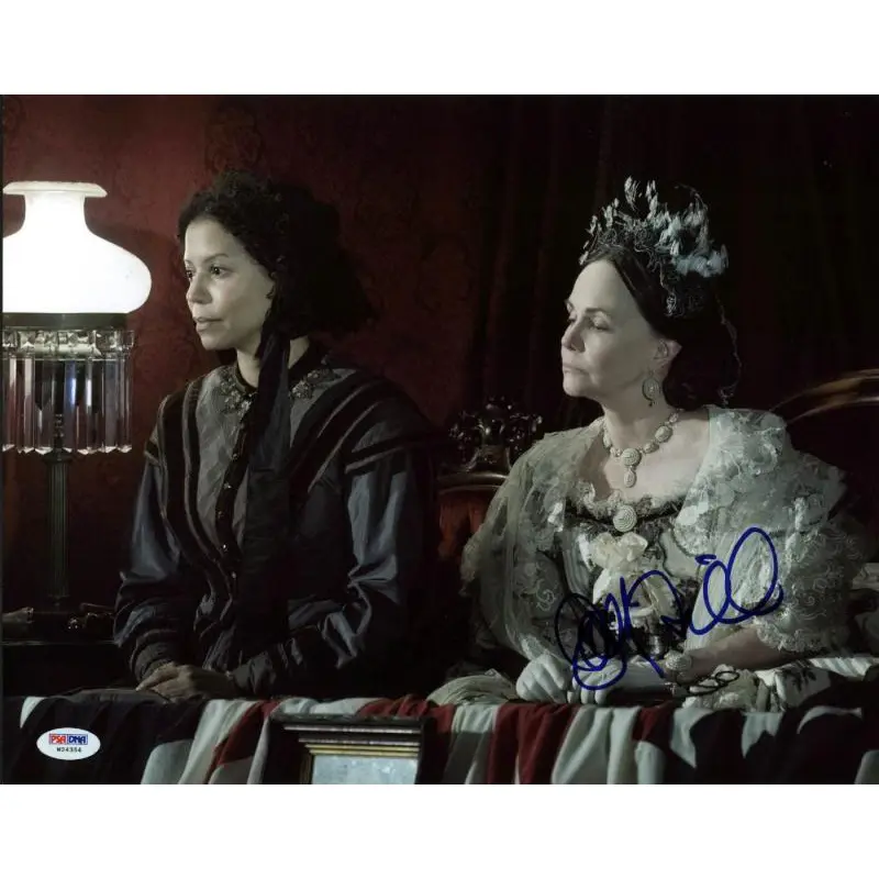 Sally Field Lincoln Signed Authentic 11X14 Photo Autographed PSA/DNA #W24354