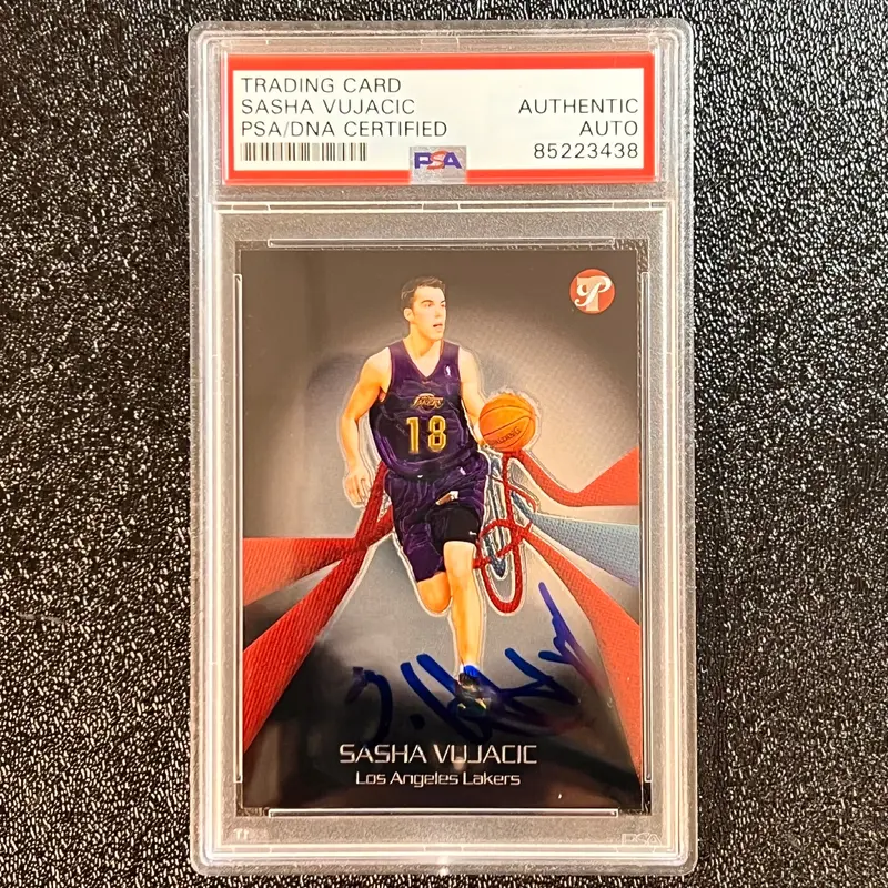 2004-05 Topps #133 Sasha Vujacic Signed Card AUTO PSA Slabbed Lakers