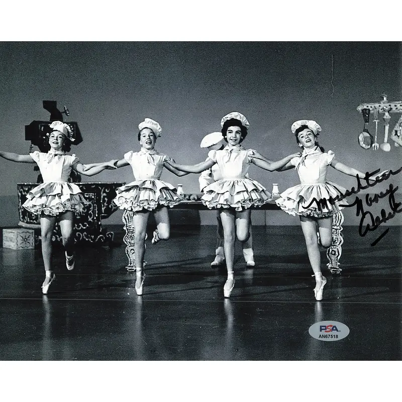 Nancy Abbate signed 8x10 photo PSA/DNA Autographed Actress