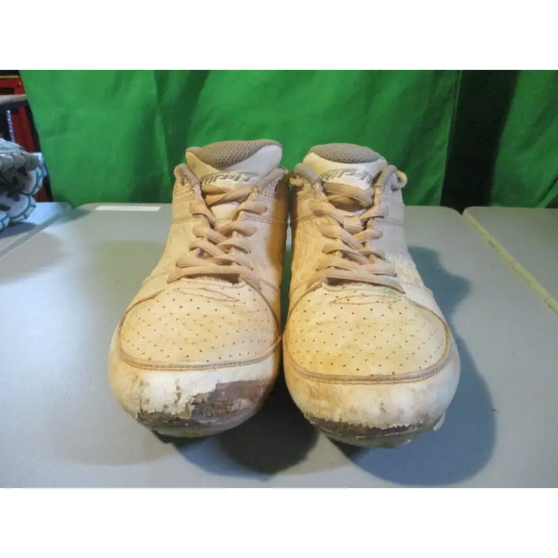 Used Ringor Rip-It Diamond Cleats White Size 7.5