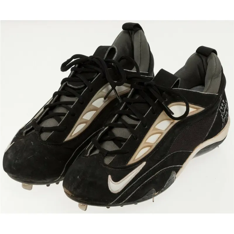 Kenny Lofton 1999 Signed Game Used Cleats Shoes PSA DNA COA