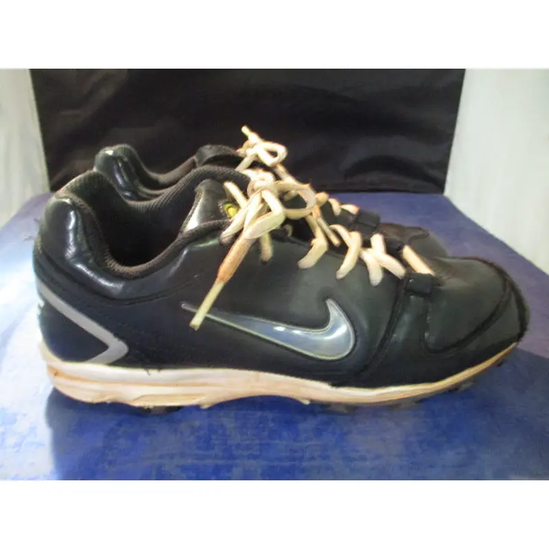Used Nike Softball Cleats Size 8.5