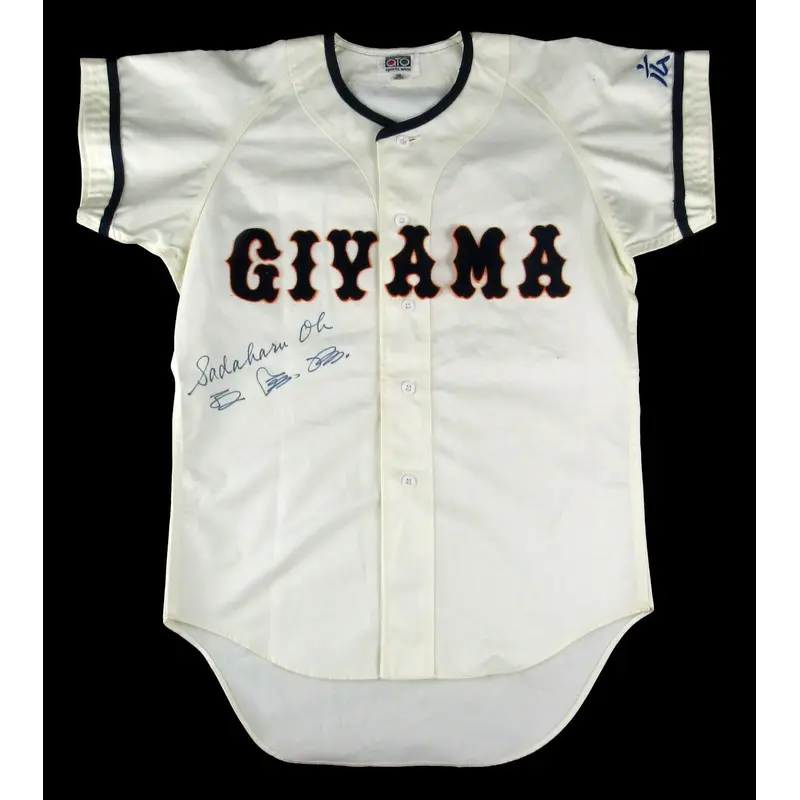 Beautiful Sadaharu Oh Signed Yomiuri Giants Authentic Japanese Jersey JSA COA