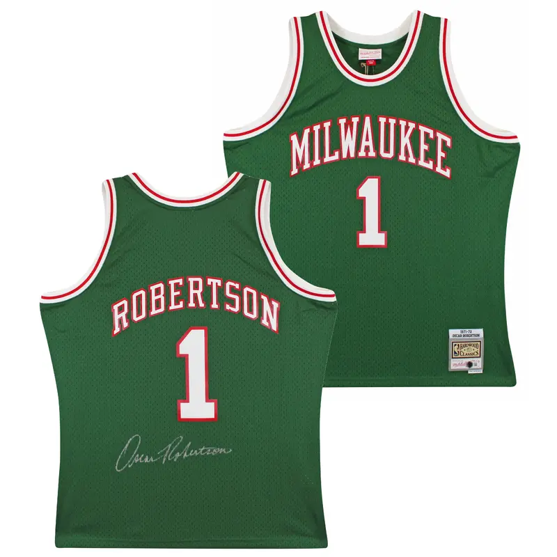 Bucks Oscar Robertson Signed 1970-71 Green M&N Swingman Jersey BAS Witnessed