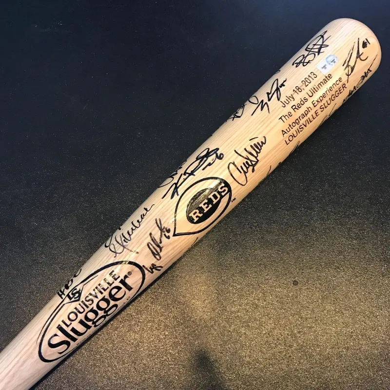2013 Cincinnati Reds Team Signed Bat MLB Authenticated With Joey Votto