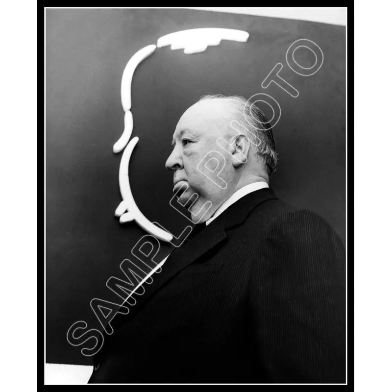 Alfred Hitchcock 8X10 Photo - 3190
