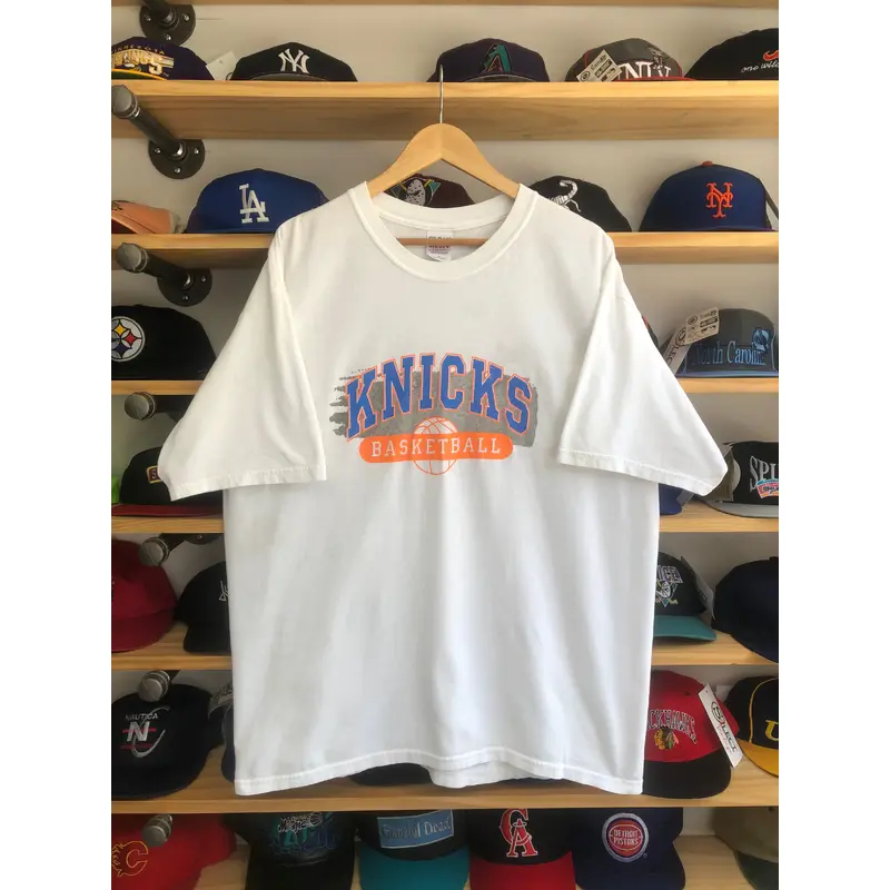 Vintage 2003 New York Knicks Vs Los Angeles Lakers Tee Size XL
