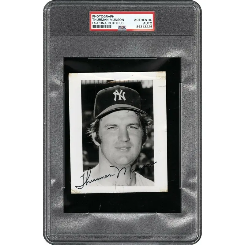 Beautiful Thurman Munson Rookie Signed Autographed Photo PSA DNA & JSA COA