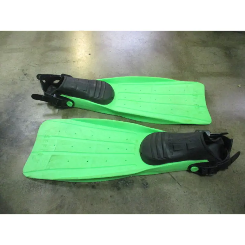 Used Wenoka Sea Style Scuba Fins Size Medium (40-42)