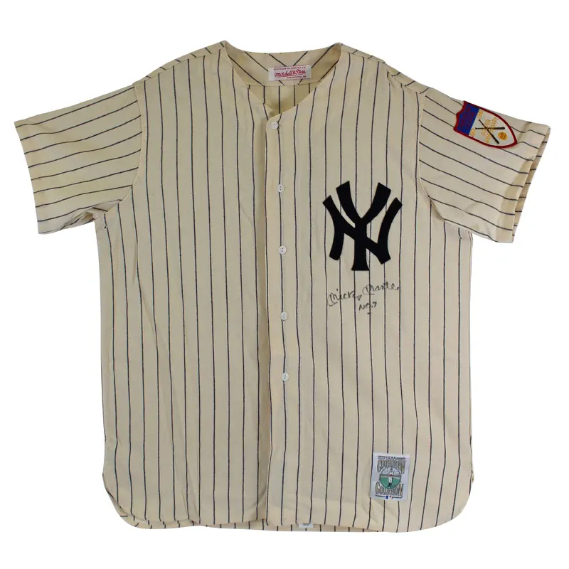 Yankees Mickey Mantle No. 7 Signed Mitchell & Ness Pinstripe Jersey PSA #AI02337