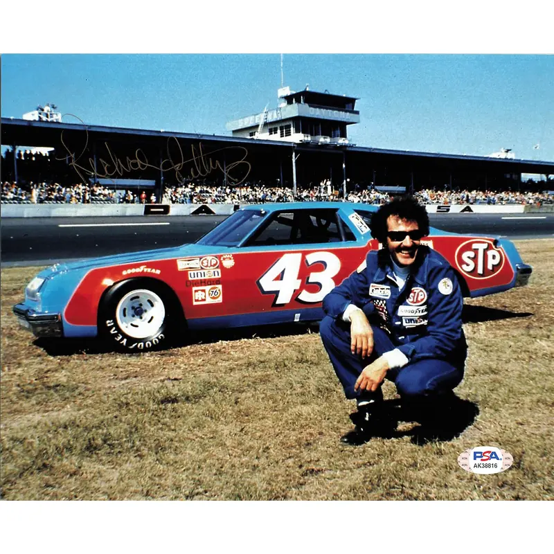RICHARD PETTY Signed 8x10 Photograph PSA Autographed Nascar Racing