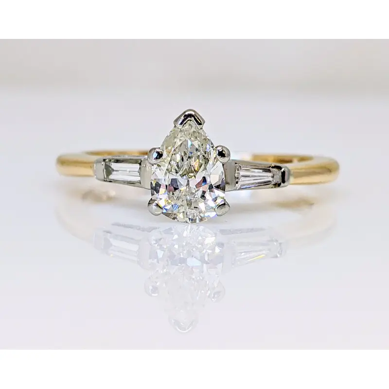 14K .87 CARAT TOTAL WEIGHT I1 J DIAMOND PEAR WITH (2) BAGUETTES ESTATE RING 2.9 GRAMS