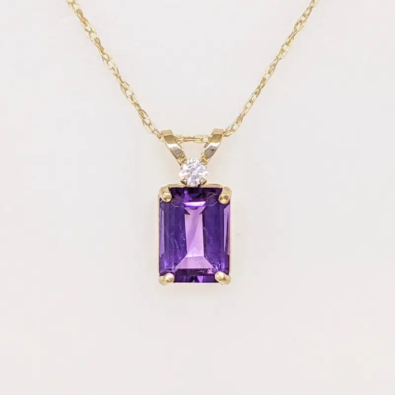 10K AMETHYST EMERALD CUT 5X7 WITH CUBIC ZIRCONIA ESTATE PENDANT & CHAIN 0.9 GRAMS